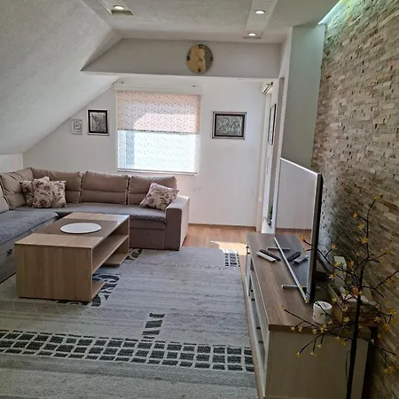 Zlatiste Apartamento *
